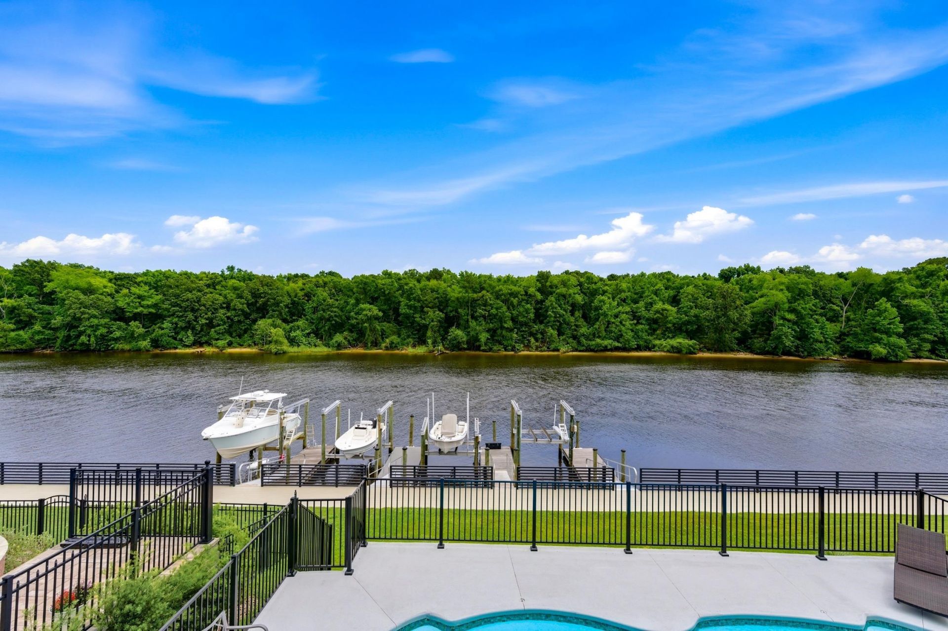 313 Harbour View Dr. Photo 40