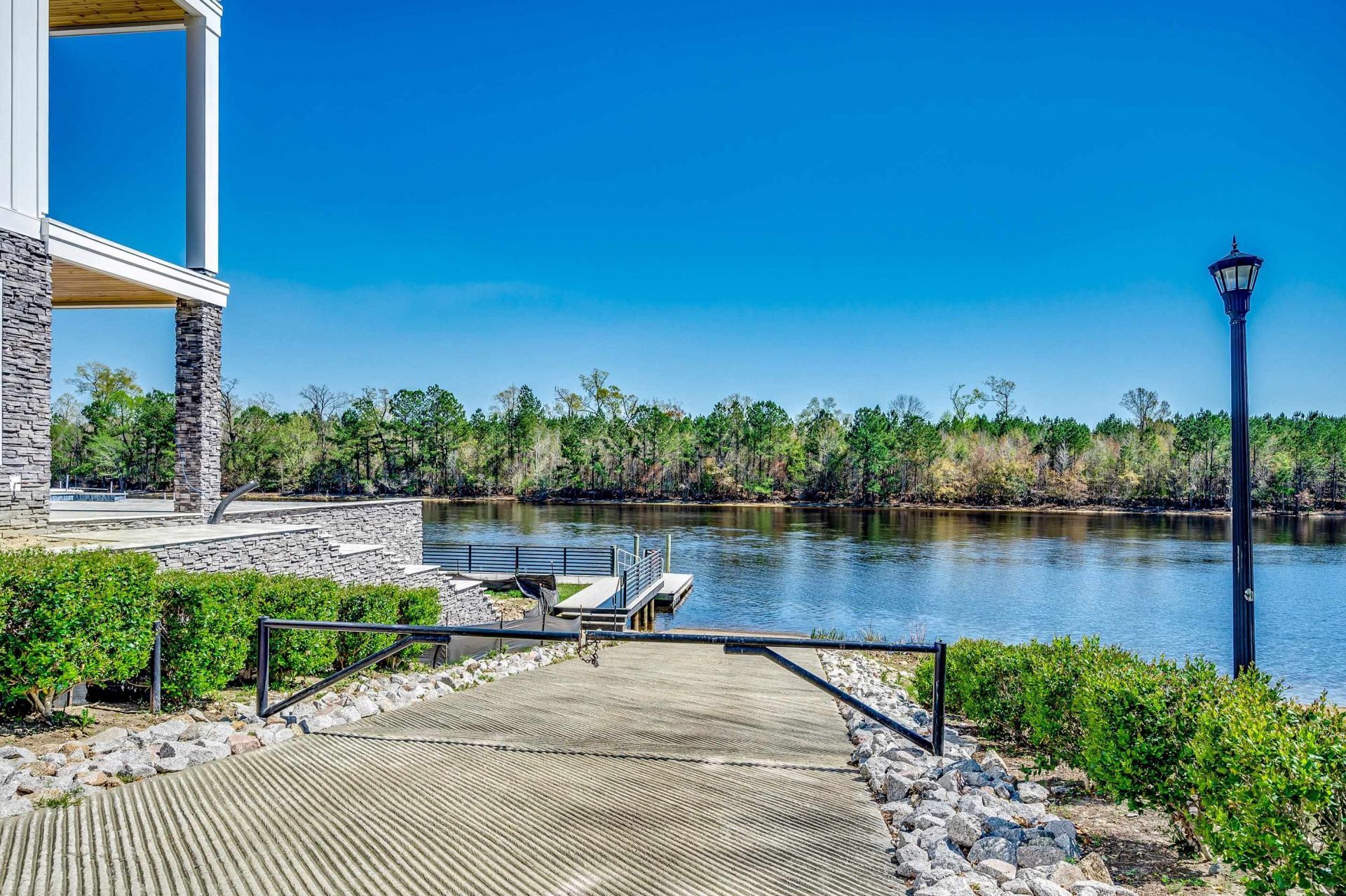 313 Harbour View Dr. Photo 7