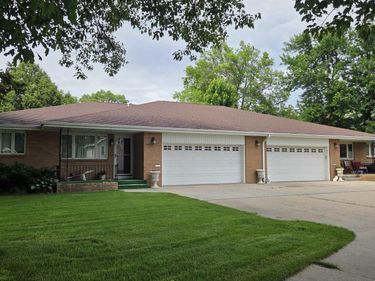 246 & 258 E 12th Street, Wahoo, NE 68066