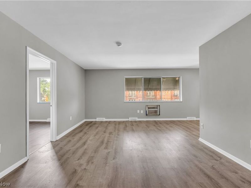 2537 Noble Road , Unit 301, Cleveland Heights, OH 44121 Photo 6