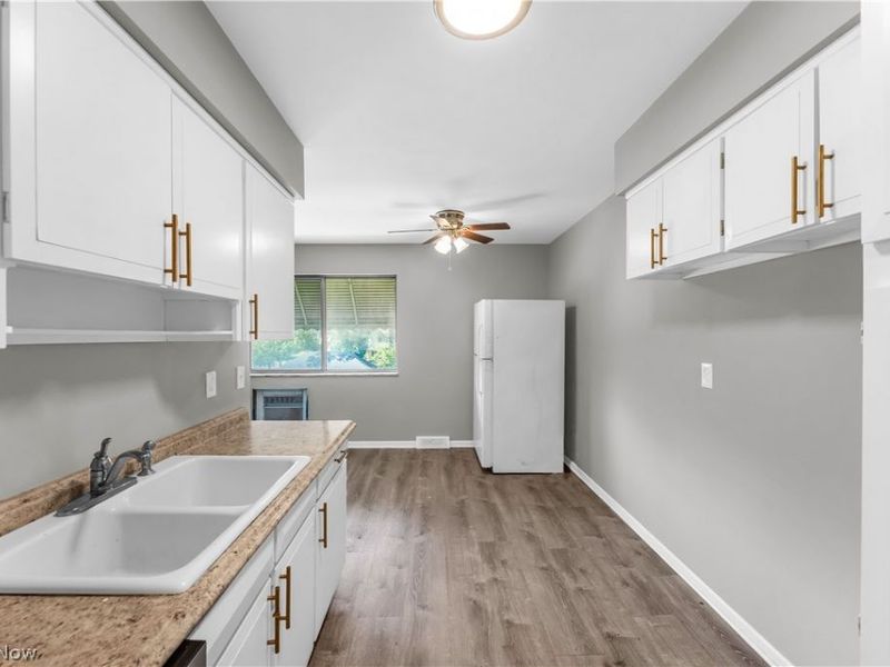 2537 Noble Road , Unit 301, Cleveland Heights, OH 44121 Photo 7