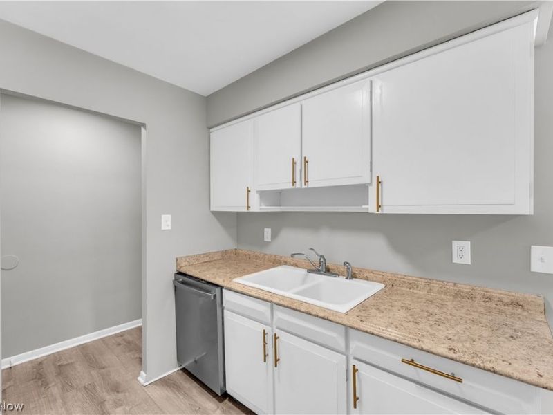 2537 Noble Road , Unit 301, Cleveland Heights, OH 44121 Photo 8