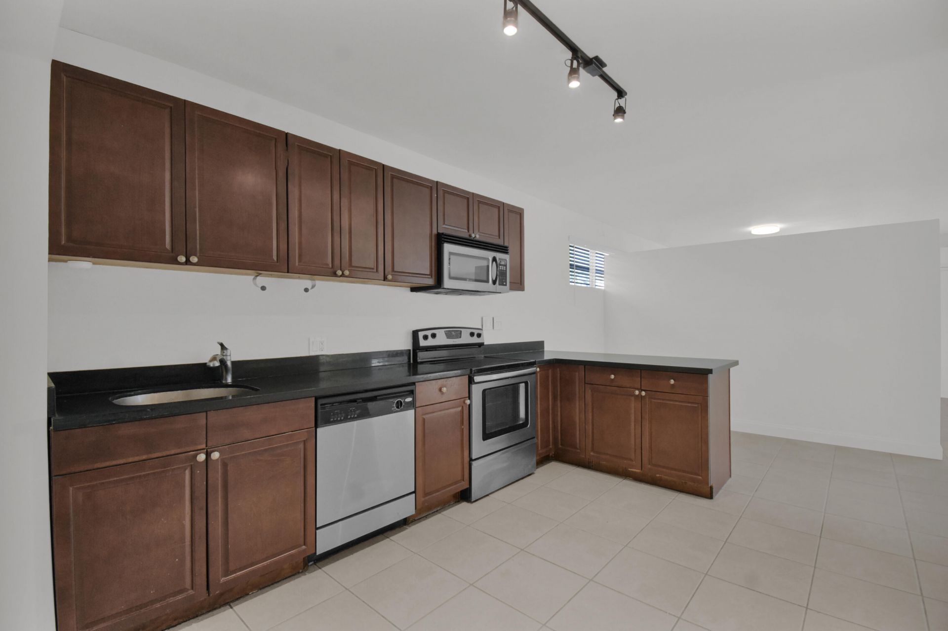 1116 S 17th Avenue, Hollywood, FL 33020 Photo