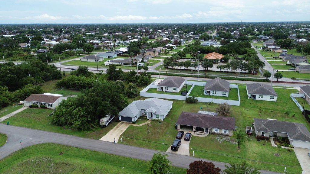618 NW Billiar Avenue, Port Saint Lucie, FL 34983 Photo