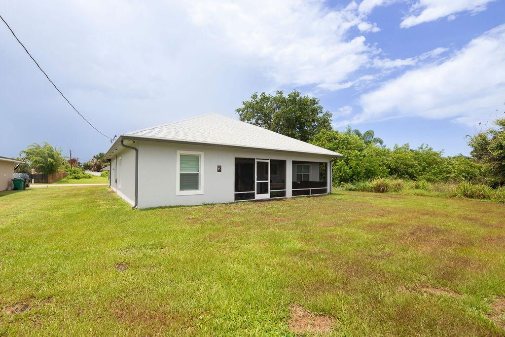 618 NW Billiar Avenue, Port Saint Lucie, FL 34983 Photo