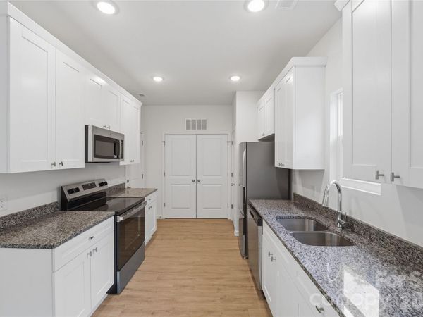 1120 7th Street , Statesville, NC 28677
