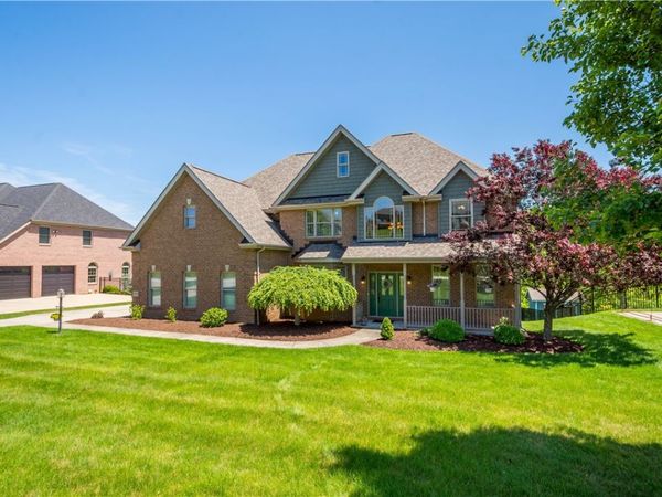320 Hedgerow Dr , Venetia, PA 15367