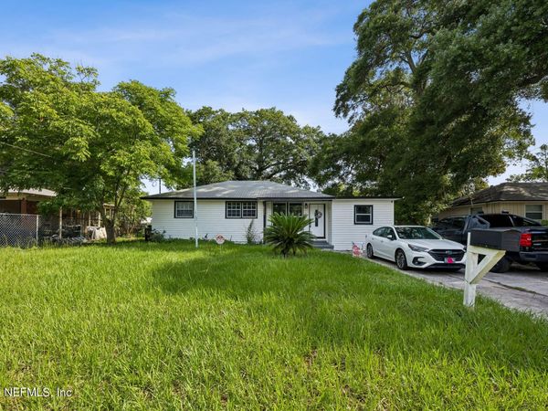 6535 BRANDEMERE Road N, Jacksonville, FL 32211