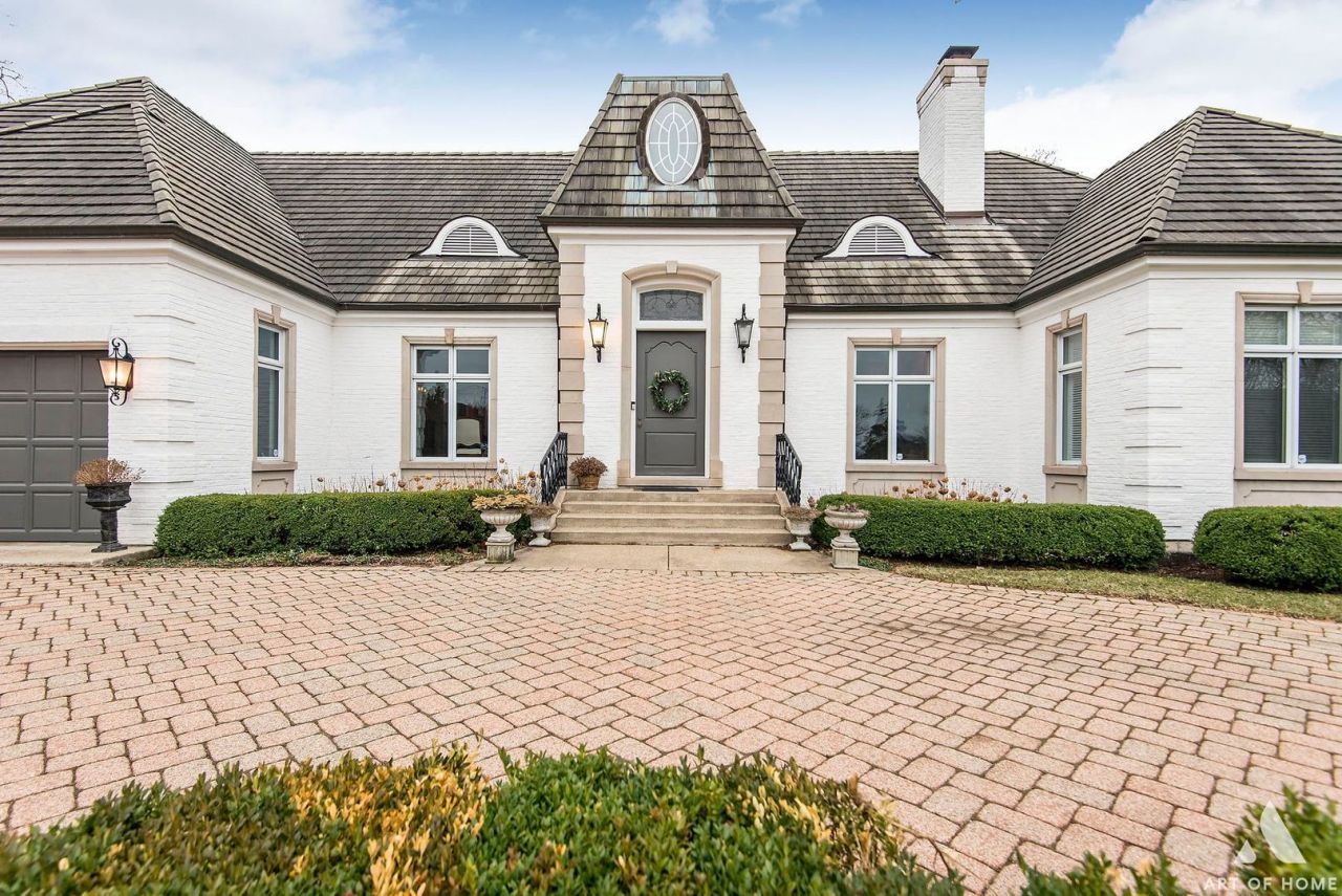 11361 W Plainfield Road , Indian Head Park, IL 60525