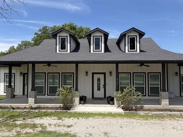 410 S Wickham Street, Alvord, TX 76225