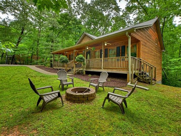 161 Foxhound Court, Ellijay, GA 30540