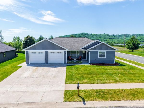 1118 21st St , Wabasha, MN 55981