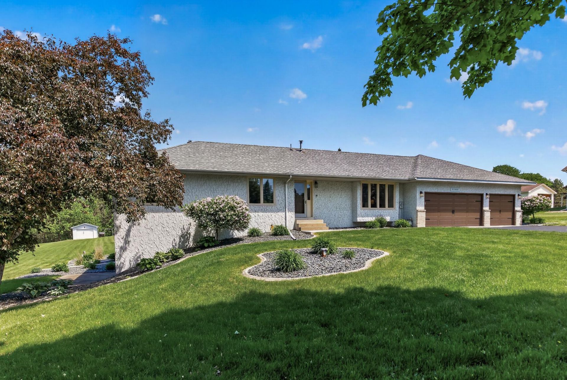 20020 Abilene Lane , Hamel, MN 55340