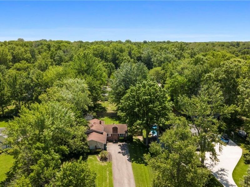 8860 Evergreen Drive, Mentor, OH 44060 Photo 2