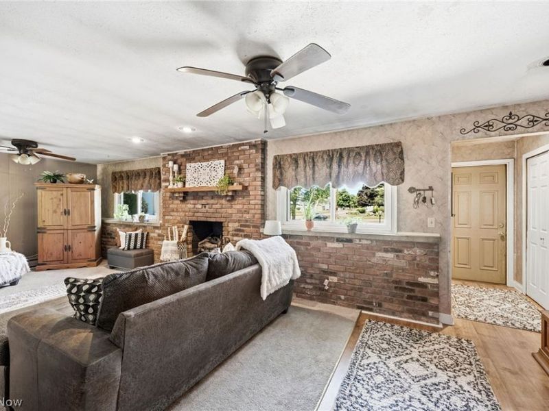 8860 Evergreen Drive, Mentor, OH 44060 Photo 3