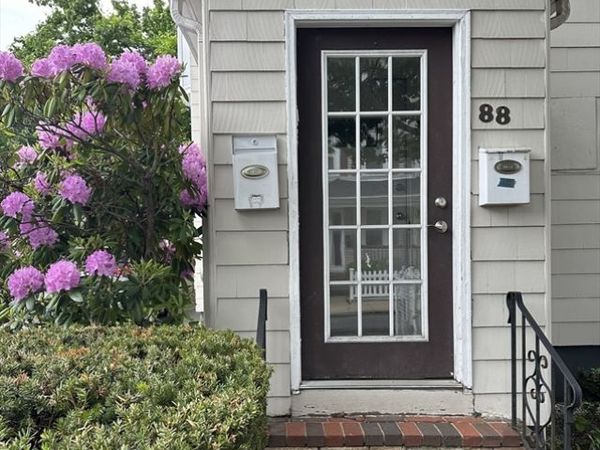 88 Hubbard St, Unit 2, Malden, MA 02148