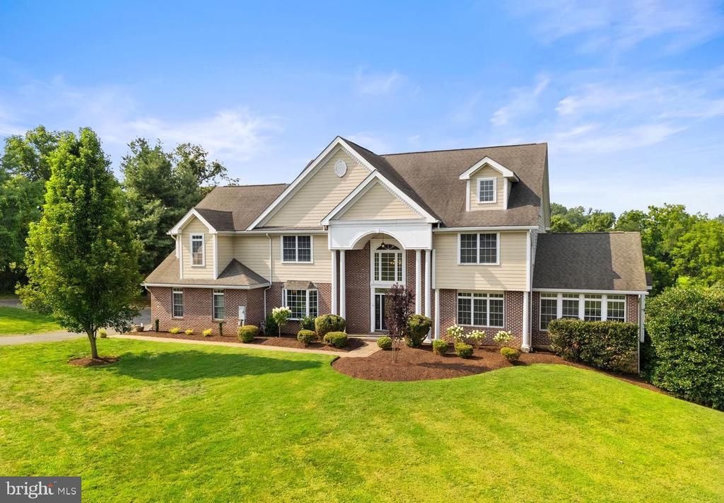 39260 CHARLES TOWN PIKE, HAMILTON, VA 20158