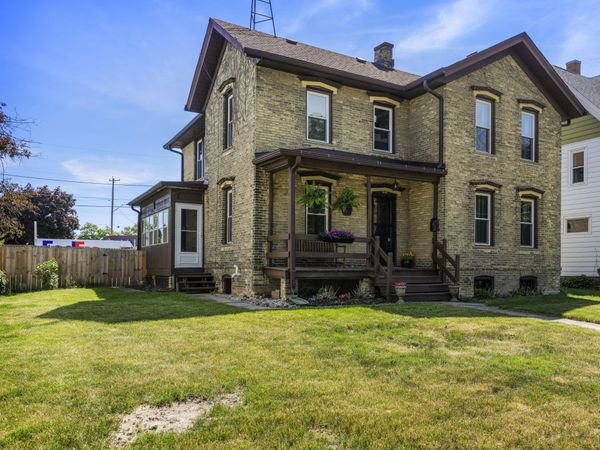 209 College Ave, Watertown, WI 53094