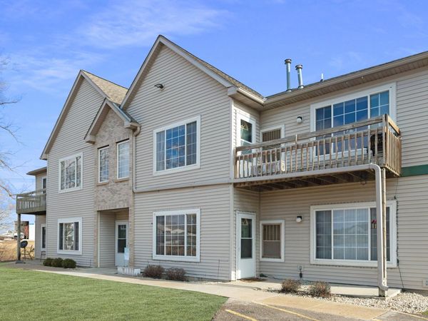 330 E Tyranena Park Rd, Unit 2, Lake Mills, WI 53551
