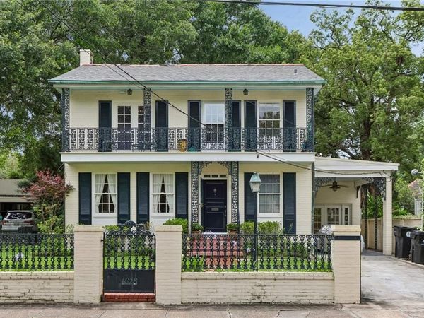 1628 DUFOSSAT Street, New Orleans, LA 70115