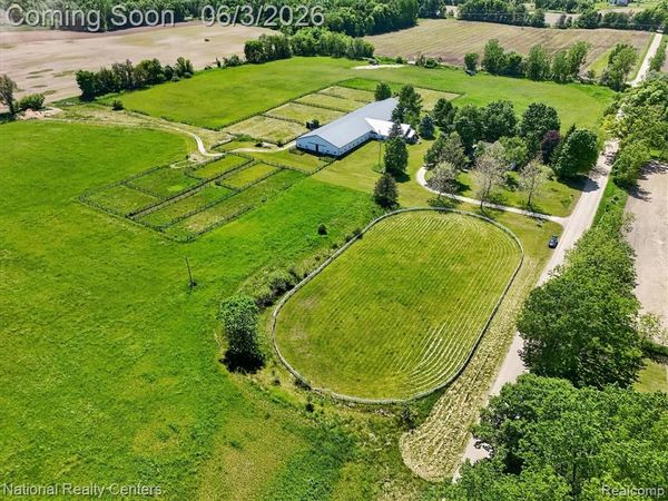 864 E Lovejoy Road, Cohoctah Twp, MI 48418
