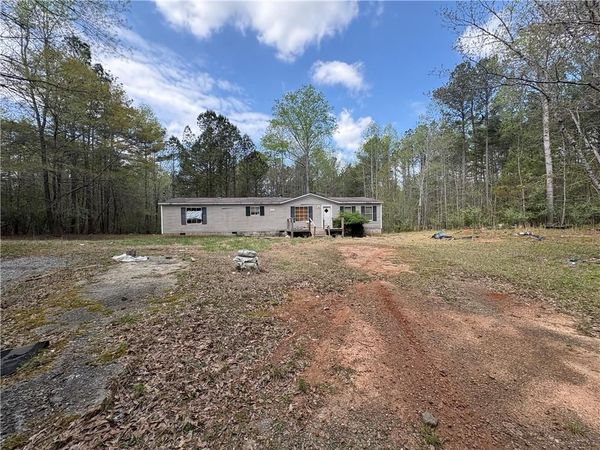 374 S Alexander Creek Road , Newnan, GA 30263