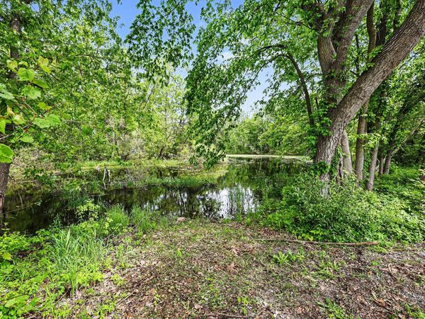 Sooten Road, Manchester, MI 48158