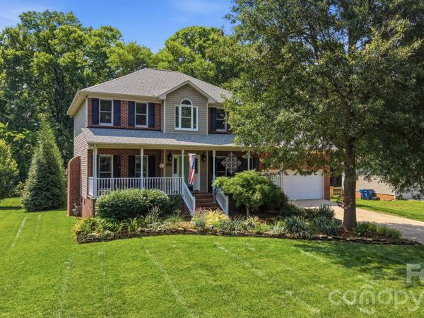 8513 Middleton Circle, Harrisburg, NC 28075