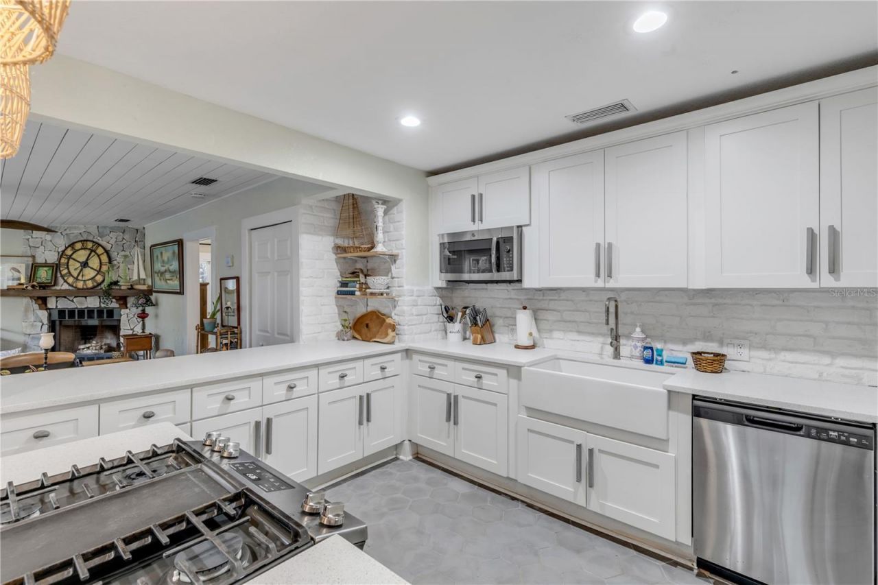801 Canal Street , New Smyrna Beach, FL 32168 Photo