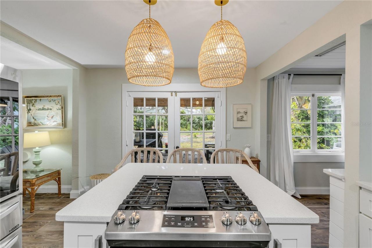 801 Canal Street, New Smyrna Beach, FL 32168 Photo