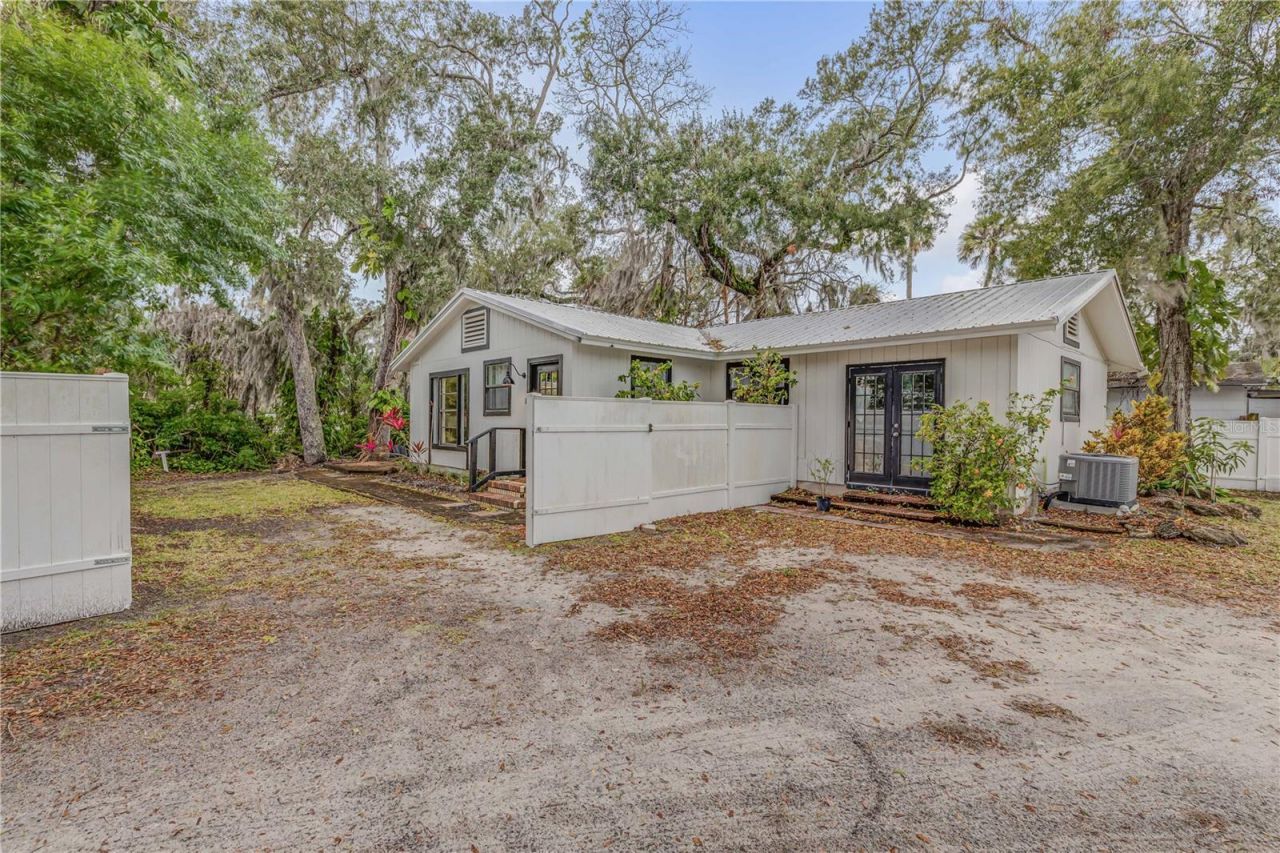 801 Canal Street , New Smyrna Beach, FL 32168 Photo