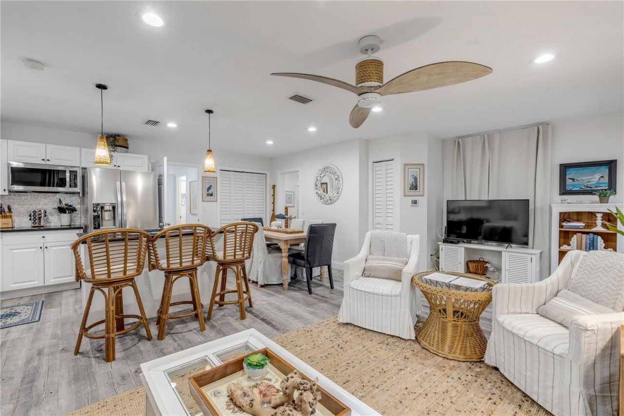 801 Canal Street, New Smyrna Beach, FL 32168 Photo