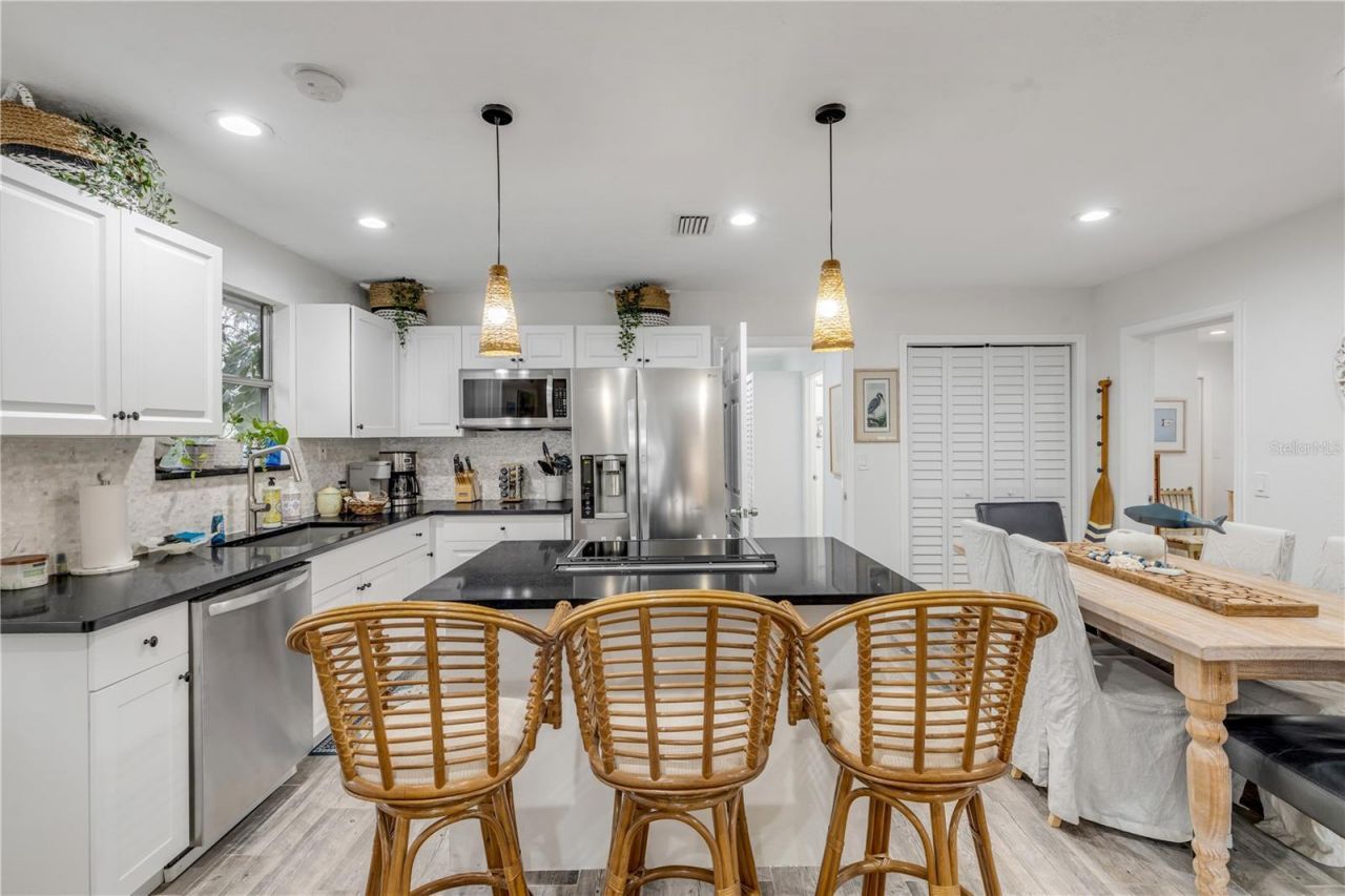 801 Canal Street , New Smyrna Beach, FL 32168 Photo