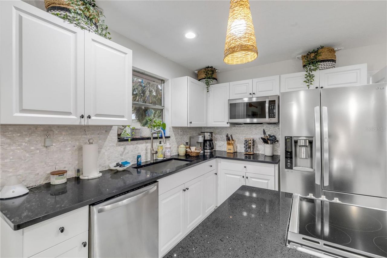 801 Canal Street , New Smyrna Beach, FL 32168 Photo