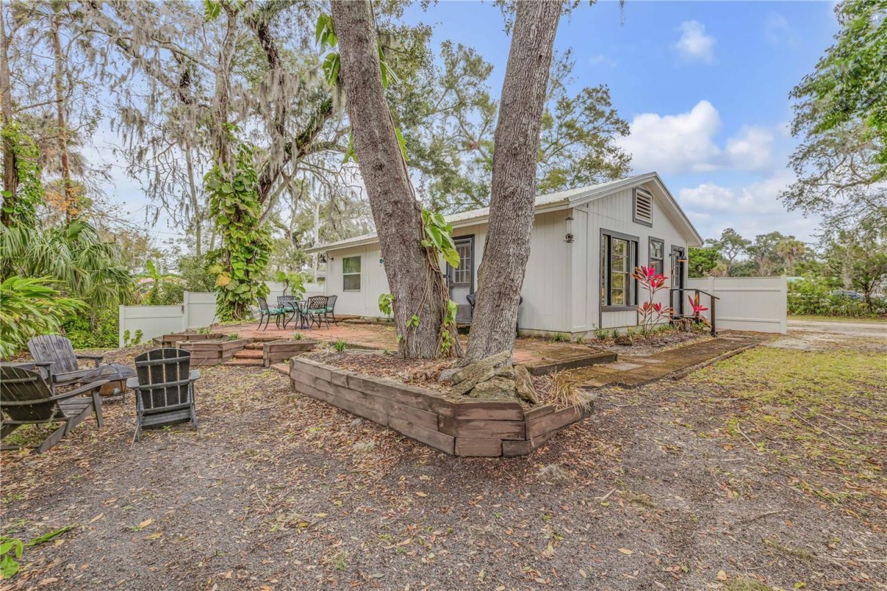 801 Canal Street, New Smyrna Beach, FL 32168 Photo