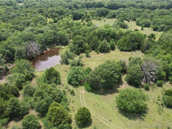 000 N 365 Road, Holdenville, OK 74848