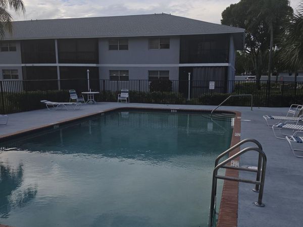 905 Southridge Road, Unit 202d, Delray Beach, FL 33444