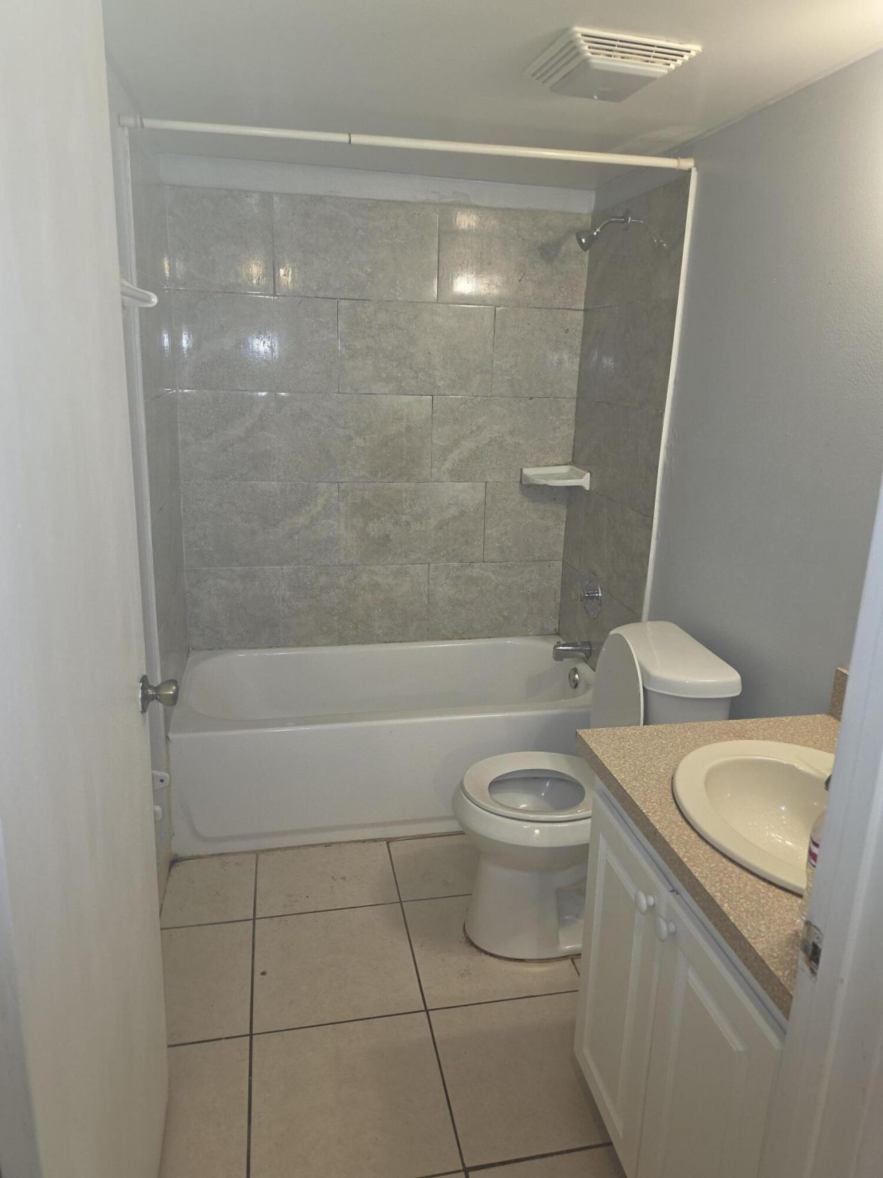 905 Southridge Road, Unit 202d, Delray Beach, FL 33444 Photo