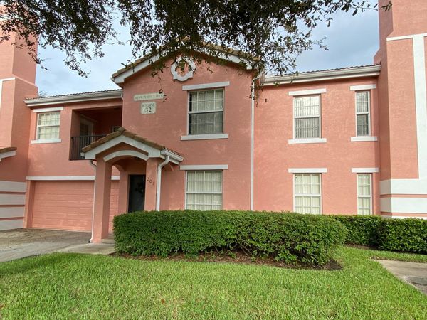 162 SW Peacock Boulevard, Unit 32-201, Port St. Lucie, FL 34986