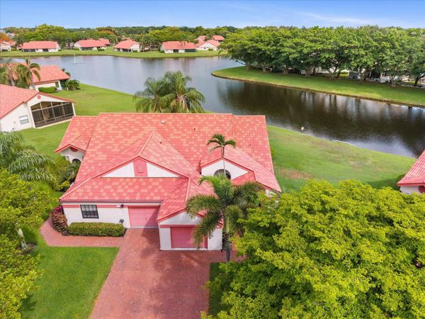 7585 Lexington Club Boulevard, Unit B, Delray Beach, FL 33446