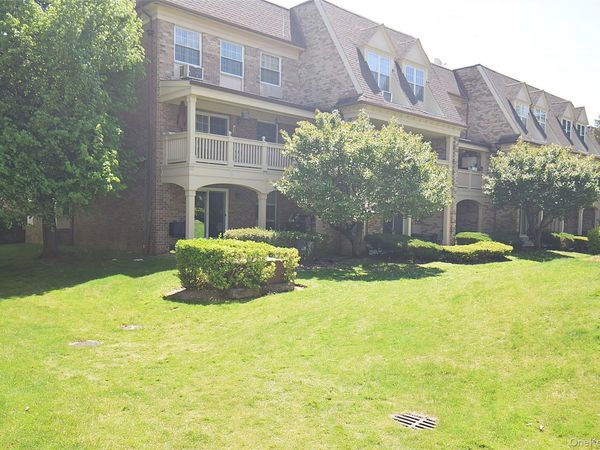 20804 Robert Road, Unit 189 L, Bayside, NY 11360