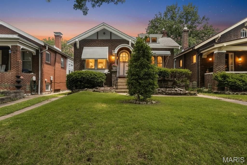 3993 Dover Place , Saint Louis, MO 63116 Main Photo