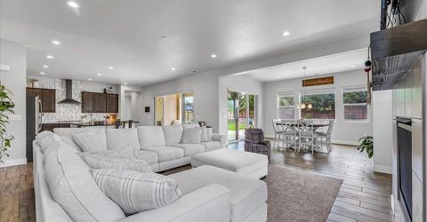 784 Grey Hawk Drive, Fernley, NV 89408 Photo