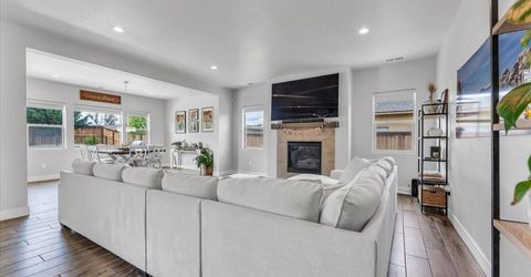 784 Grey Hawk Drive, Fernley, NV 89408 Photo