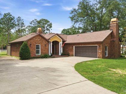 6087 Cedar Tree Dr Milton, FL 32570