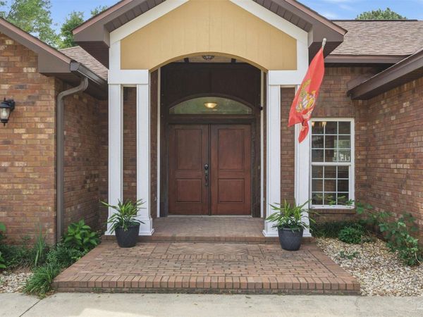 6087 Cedar Tree Dr, Milton, FL 32570