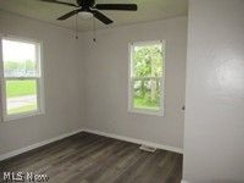 1936 Lakeview Avenue, Lorain, OH 44053 Photo 11