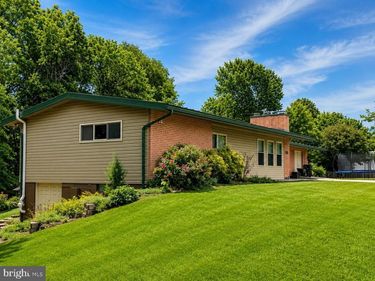 110 COMER STREET, EDINBURG, VA 22824