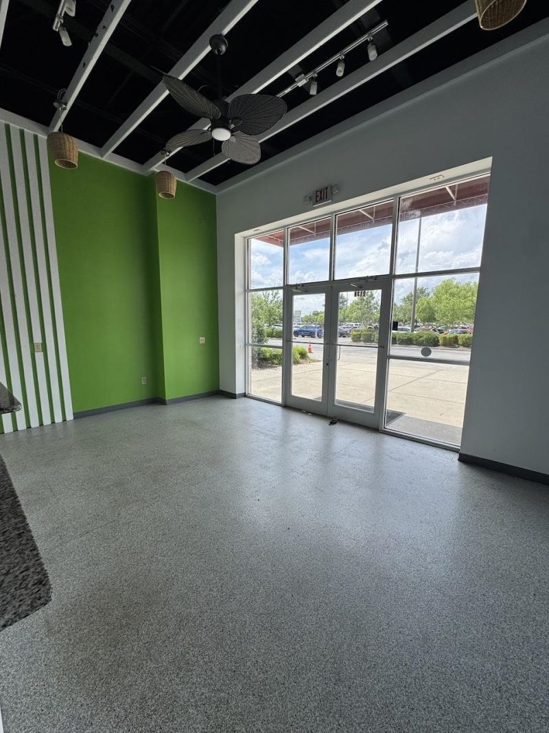 2128 Oakheart Rd.  Photo 4