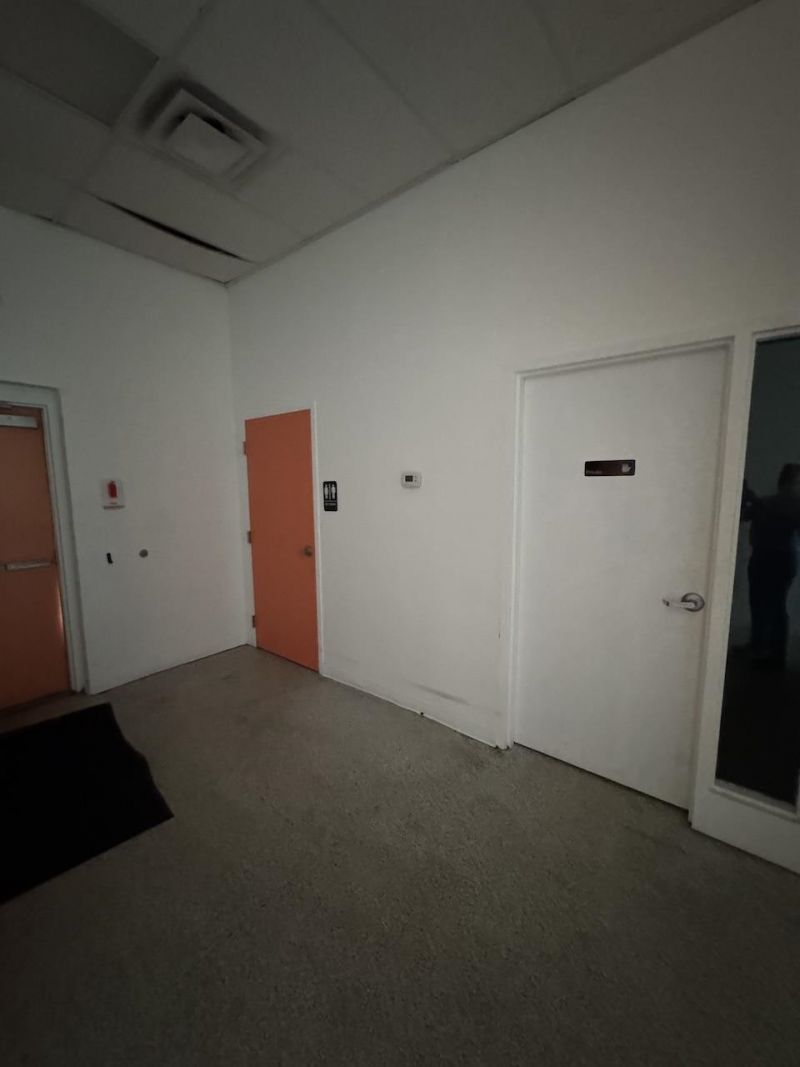 2128 Oakheart Rd.  Photo 9